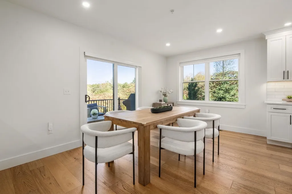 12 Founders Square Greenland NH 03840