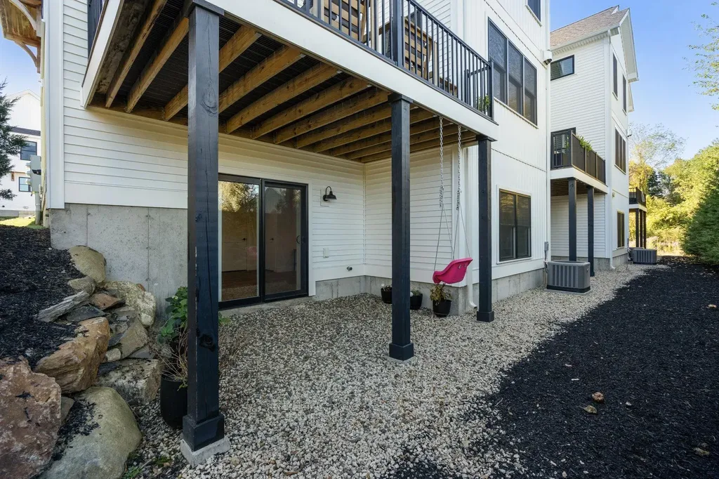 12 Founders Square Greenland NH 03840