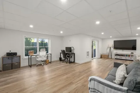 12 Founders Square Greenland NH 03840