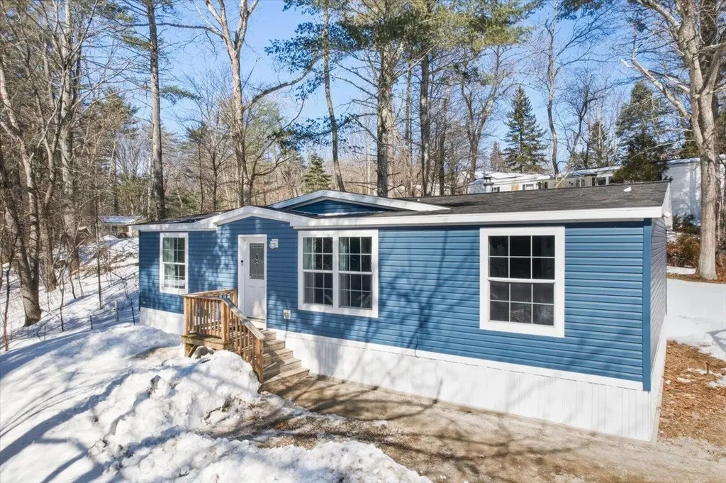 7 Pinecrest Circle Allenstown NH 03275