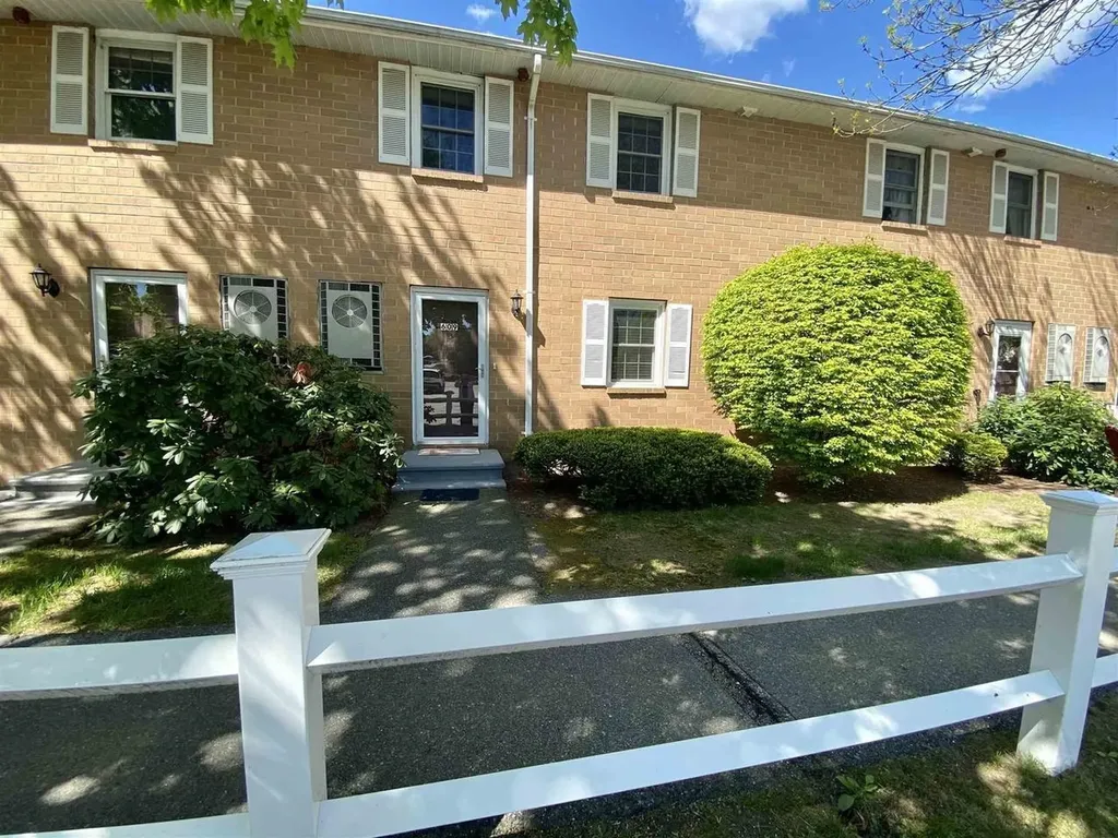 609 Elmwood Drive Hudson NH 03051