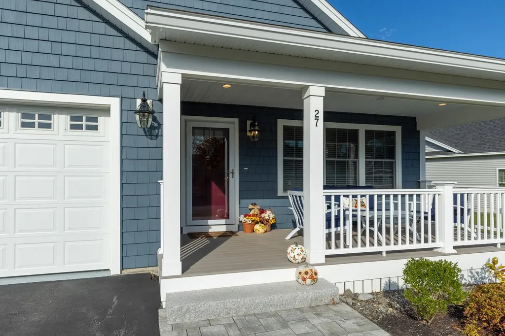 27 Mulberry Lane Epping NH 03042