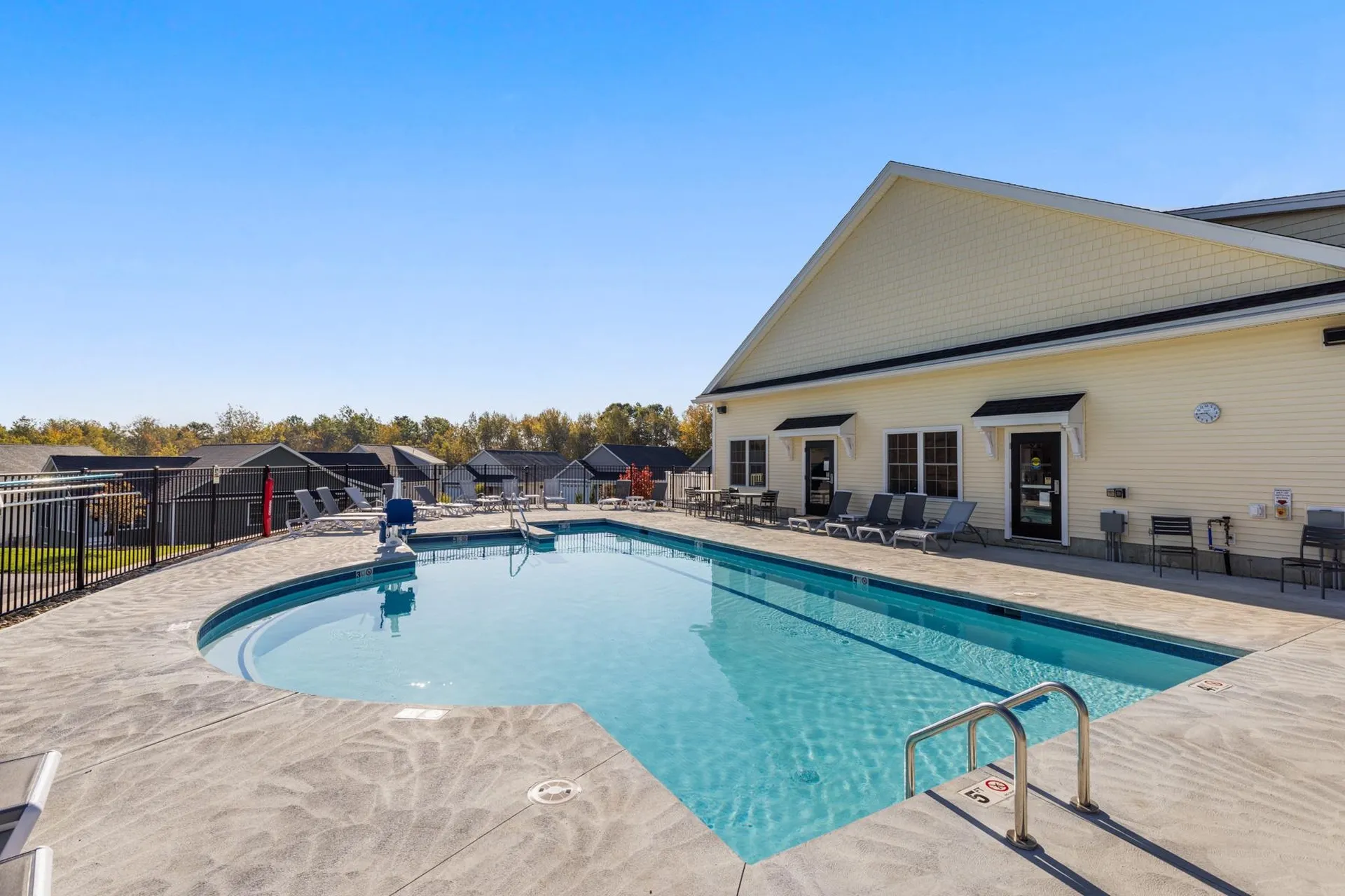 27 Mulberry Lane Epping NH 03042