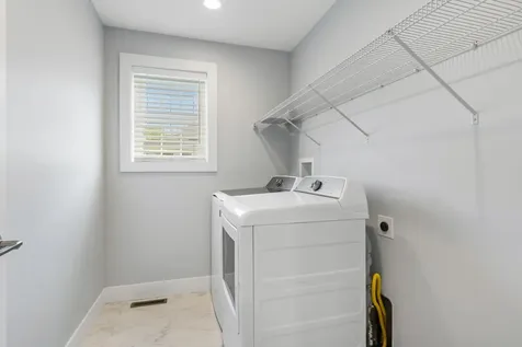 27 Mulberry Lane Epping NH 03042