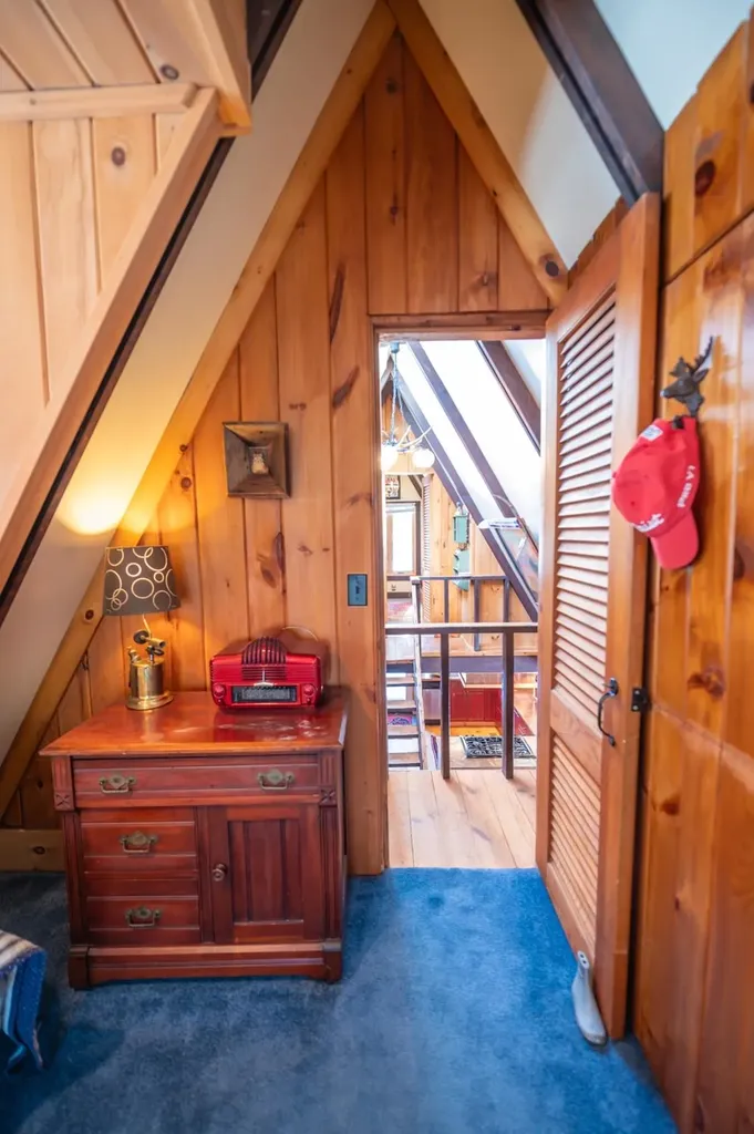 13 Yodeling Lane Dover VT 05356