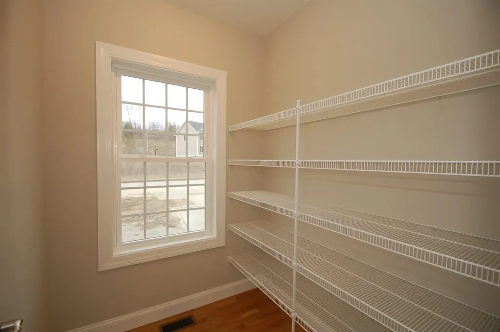 146 Brookview Drive Hooksett NH 03106