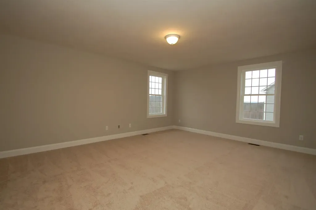 146 Brookview Drive Hooksett NH 03106