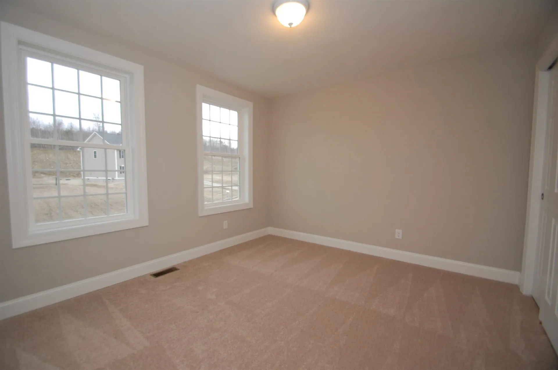 146 Brookview Drive Hooksett NH 03106