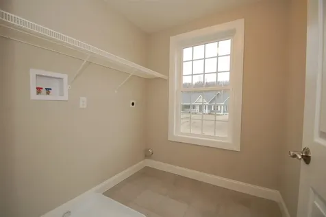 146 Brookview Drive Hooksett NH 03106