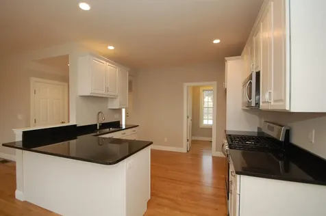 146 Brookview Drive Hooksett NH 03106
