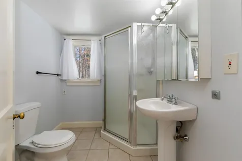 19 Maple Avenue Newton NH 03858-3107