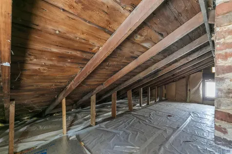 19 Maple Avenue Newton NH 03858-3107