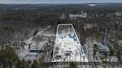 19 Maple Avenue Newton NH 03858-3107