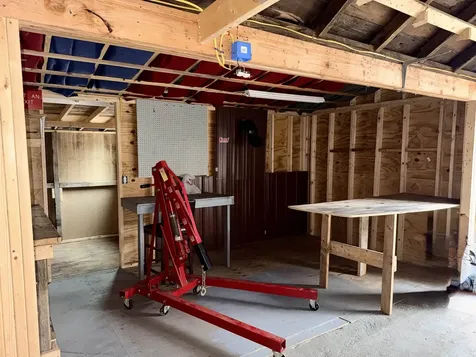 19 Maple Avenue Newton NH 03858-3107