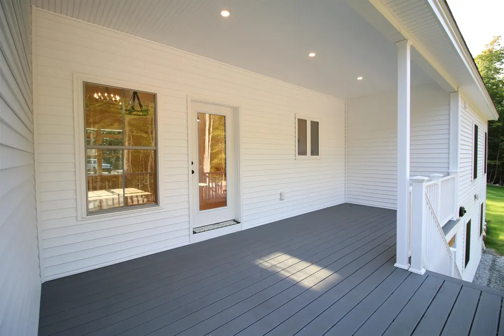 427 Grady Lane Pembroke NH 03275