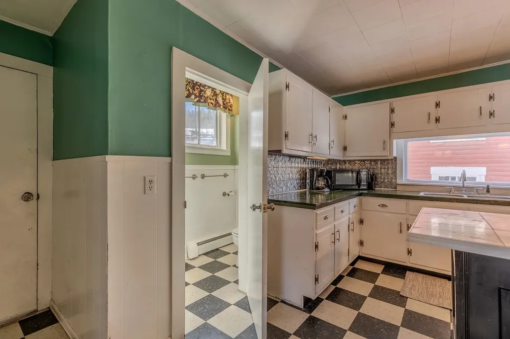 29 Pikes Falls Road Jamaica VT 05343