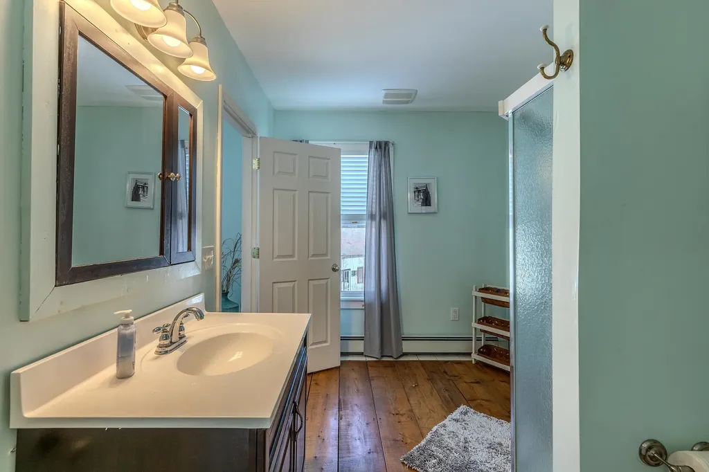 29 Pikes Falls Road Jamaica VT 05343