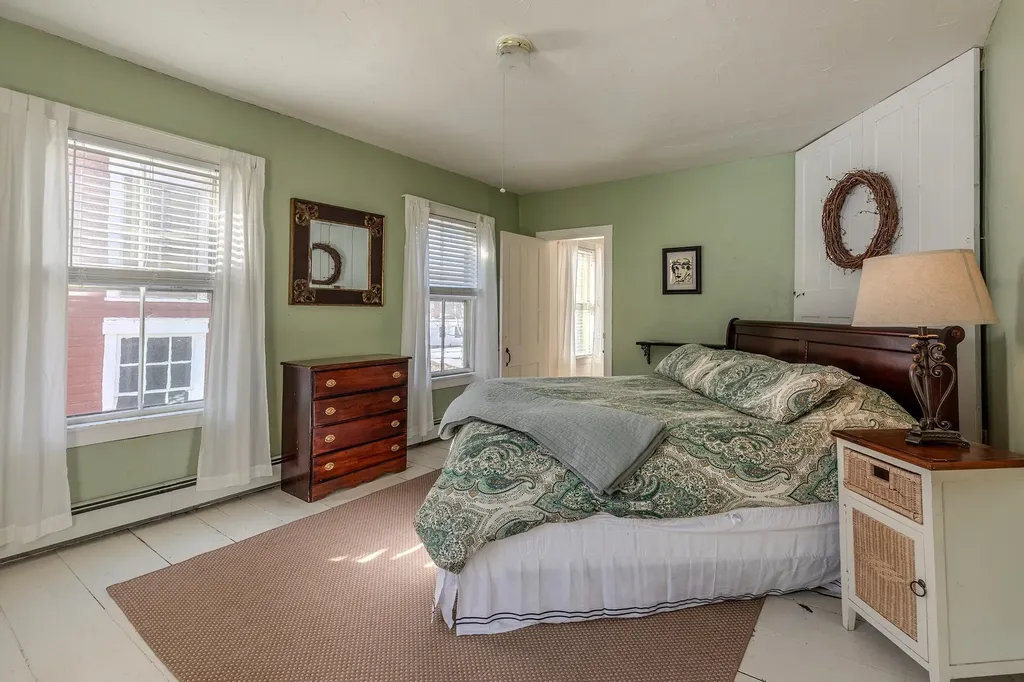 29 Pikes Falls Road Jamaica VT 05343