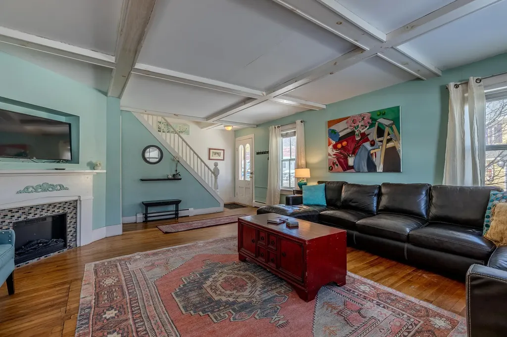 29 Pikes Falls Road Jamaica VT 05343