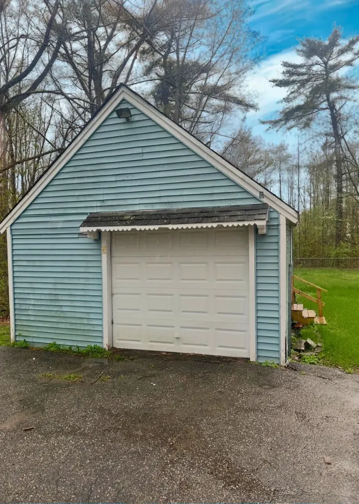 260 Charles Street Farmington NH 03835