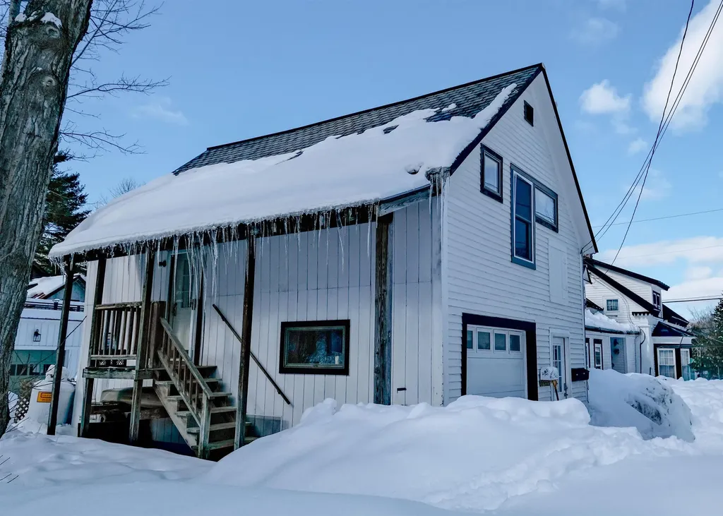 11 Pleasant Street Ludlow VT 05149