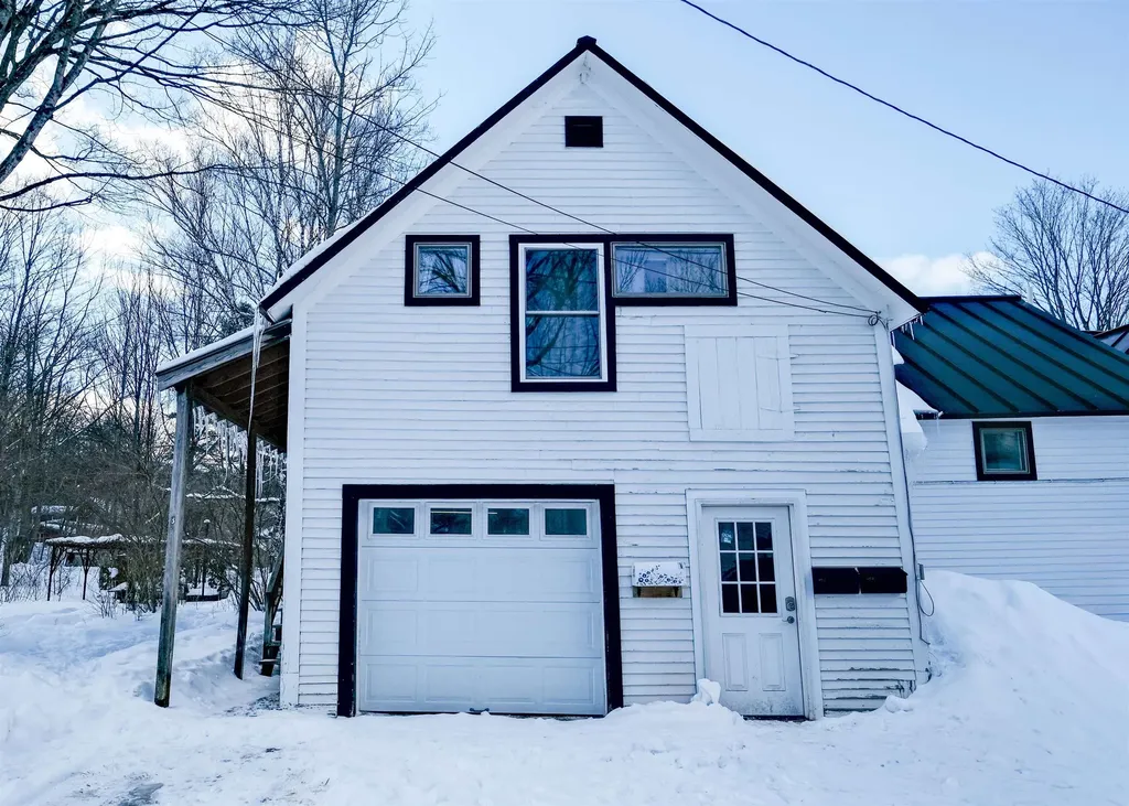 11 Pleasant Street Ludlow VT 05149