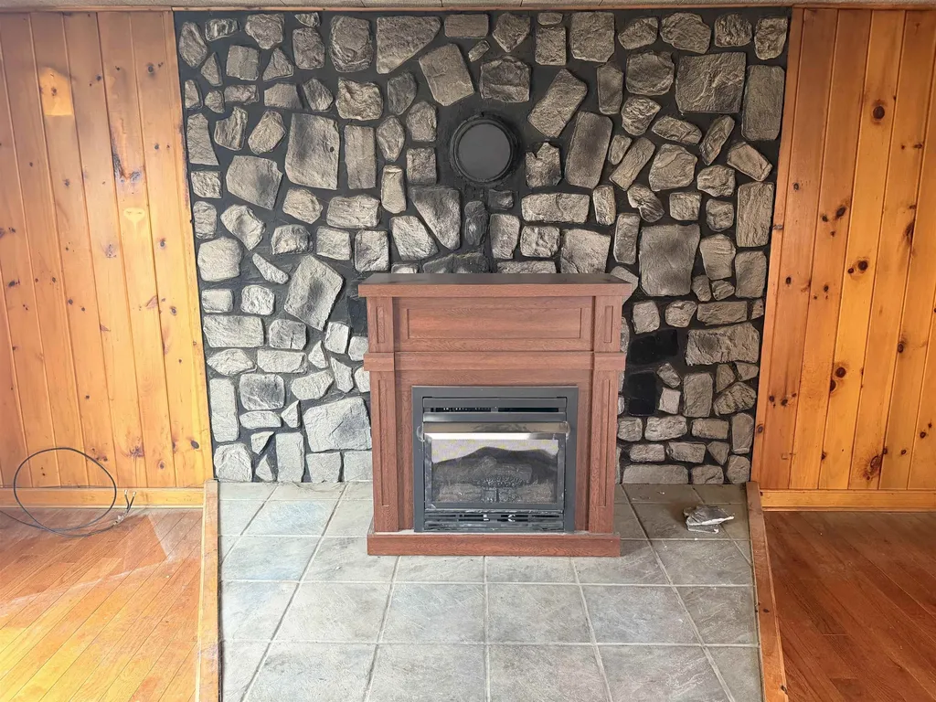 846 New Boston Road St. Johnsbury VT 05819