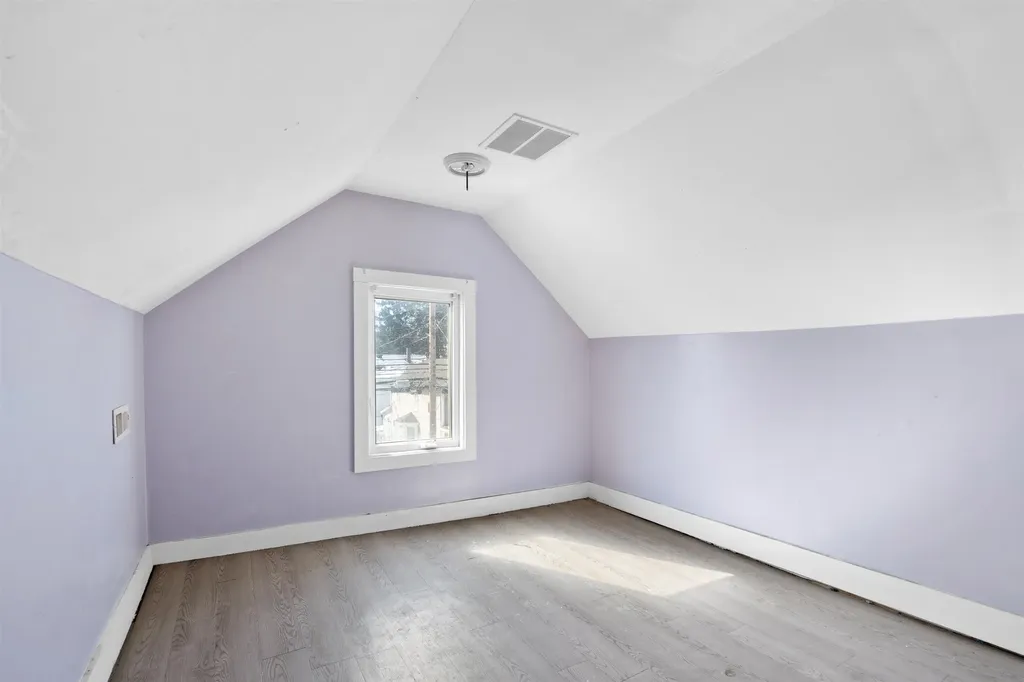 14 Artillery Lane Nashua NH 03064