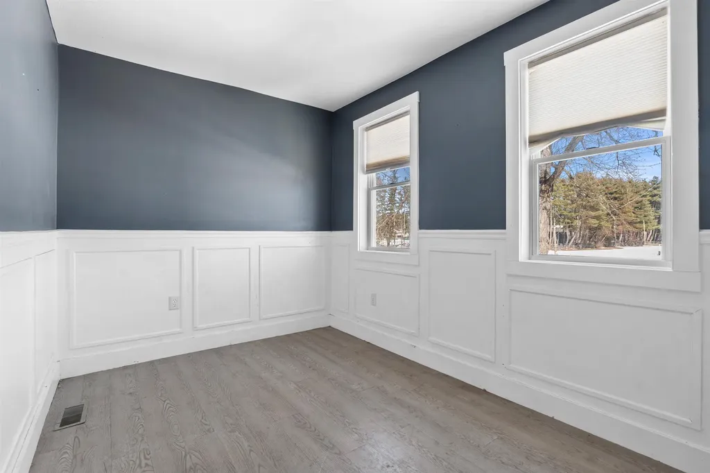 14 Artillery Lane Nashua NH 03064