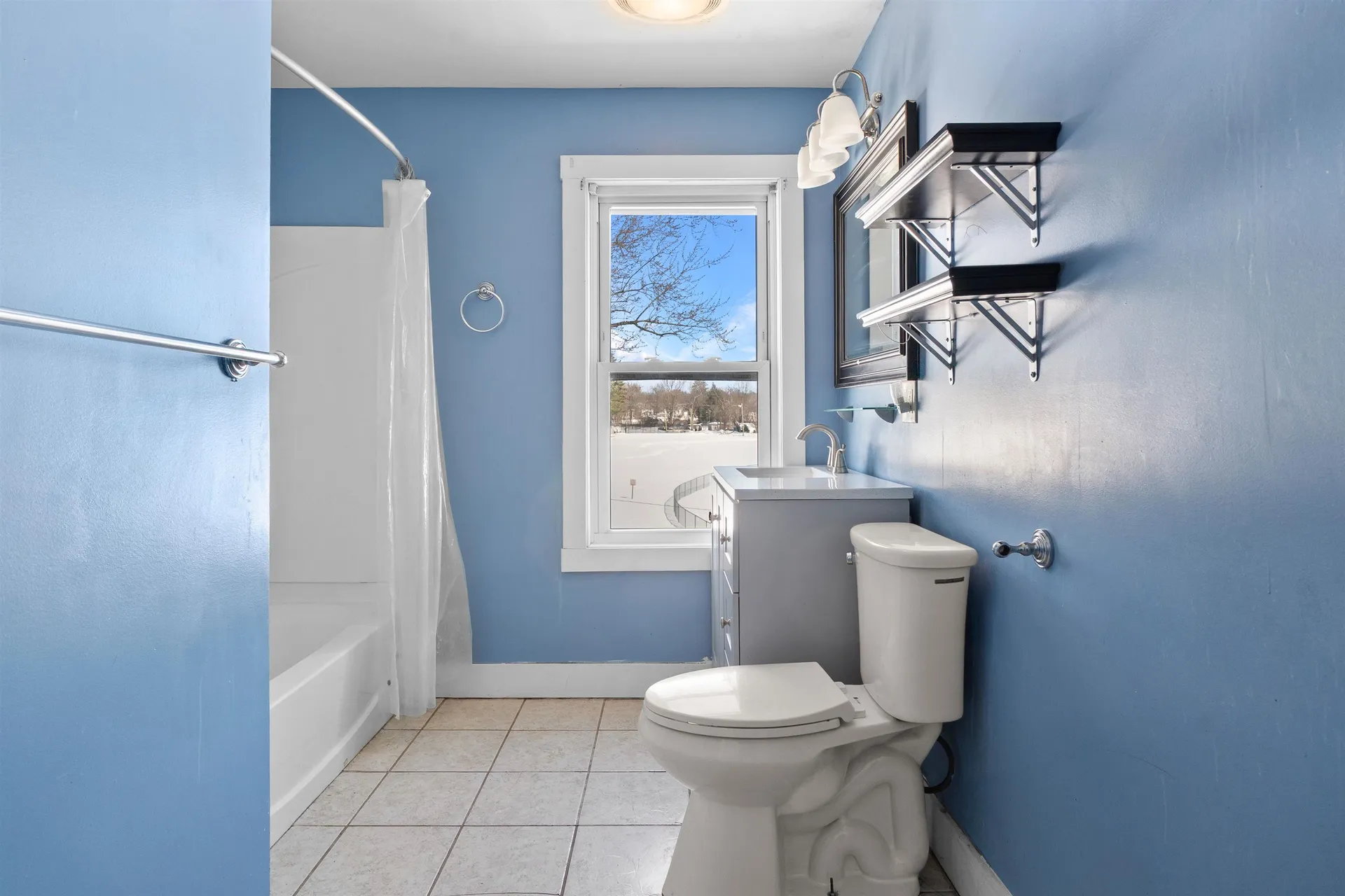 14 Artillery Lane Nashua NH 03064