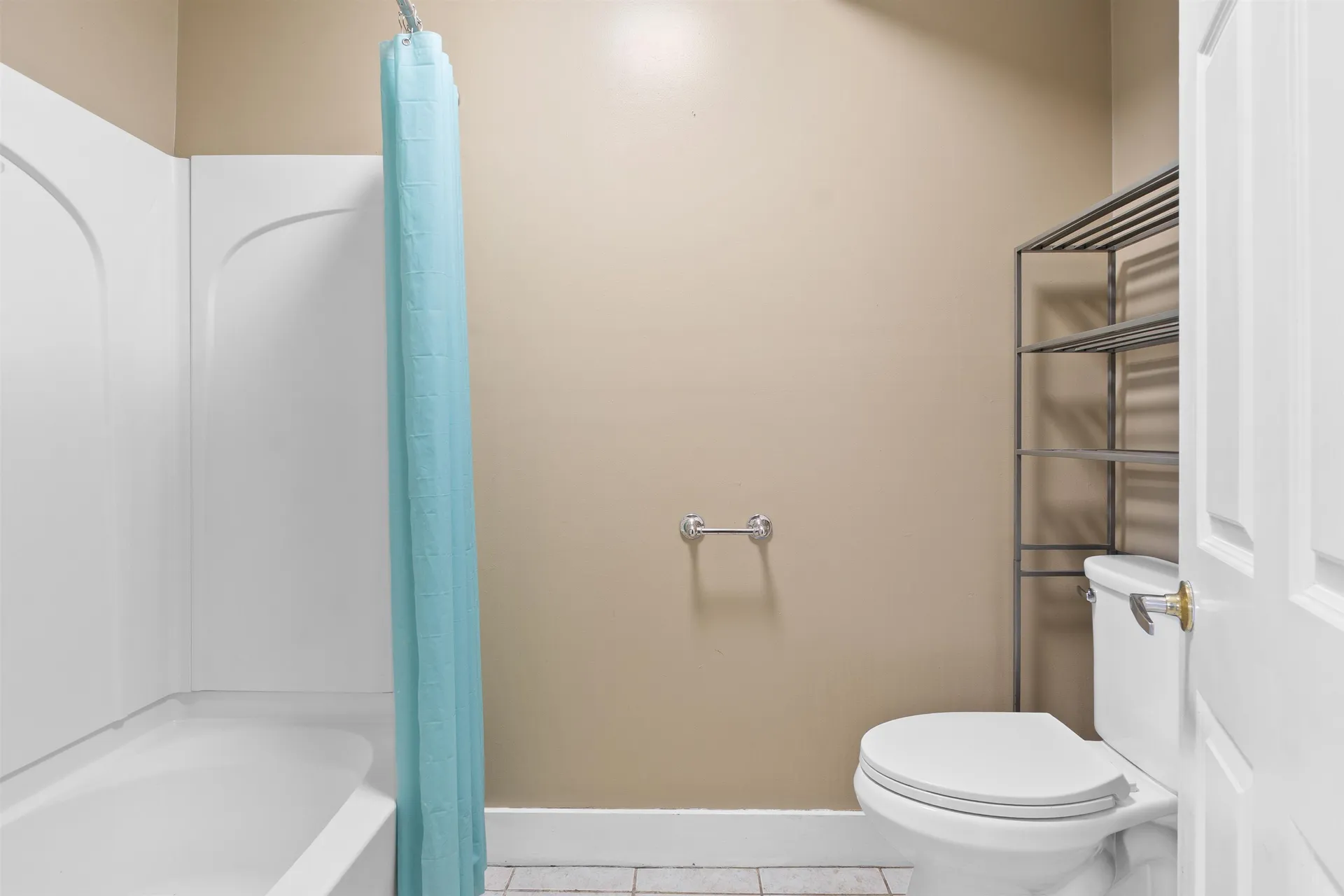 14 Artillery Lane Nashua NH 03064