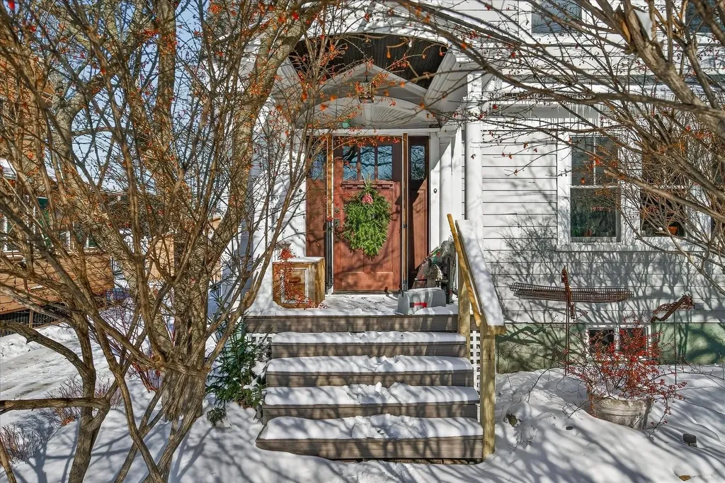 25 Seabury Street Rutland City VT 05701