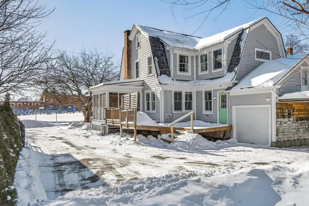 25 Seabury Street Rutland City VT 05701