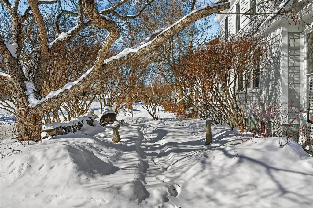 25 Seabury Street Rutland City VT 05701