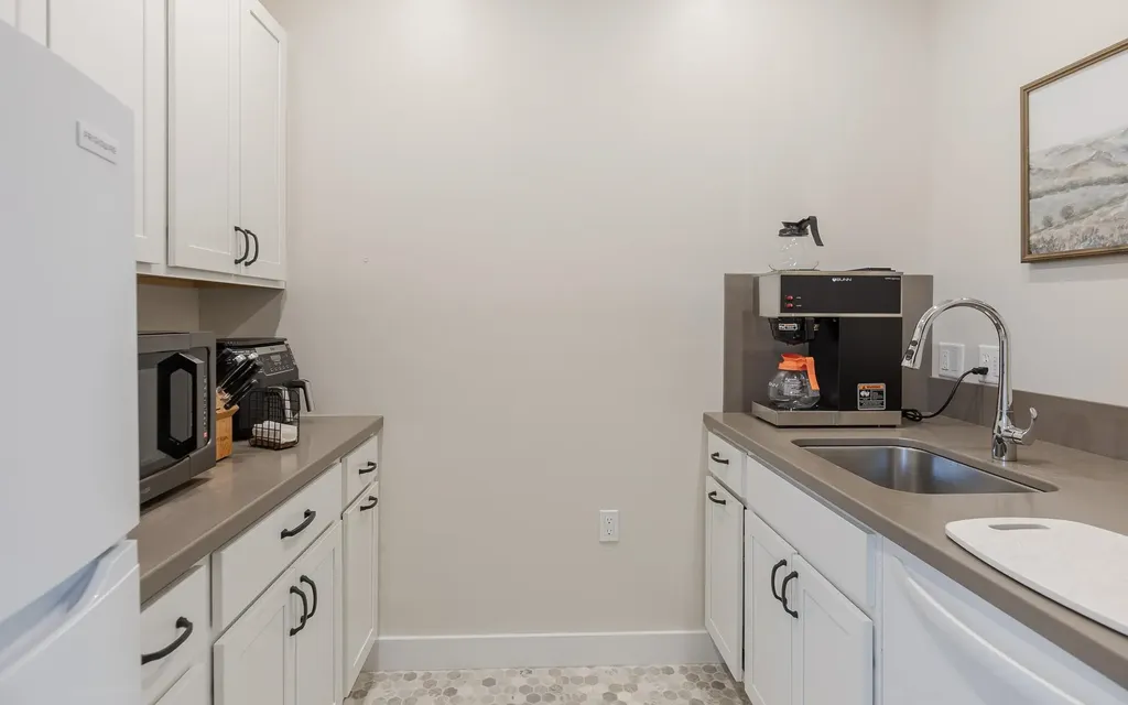 6 Ames Plaza Lane Walpole NH 03608