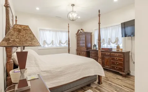 6 Ames Plaza Walpole NH 03608