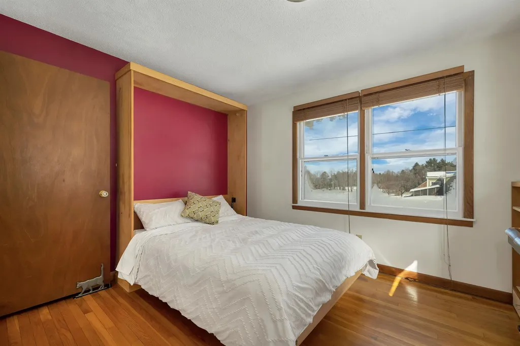 23 Pappas Road Claremont NH 03743