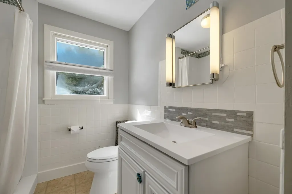 23 Pappas Road Claremont NH 03743