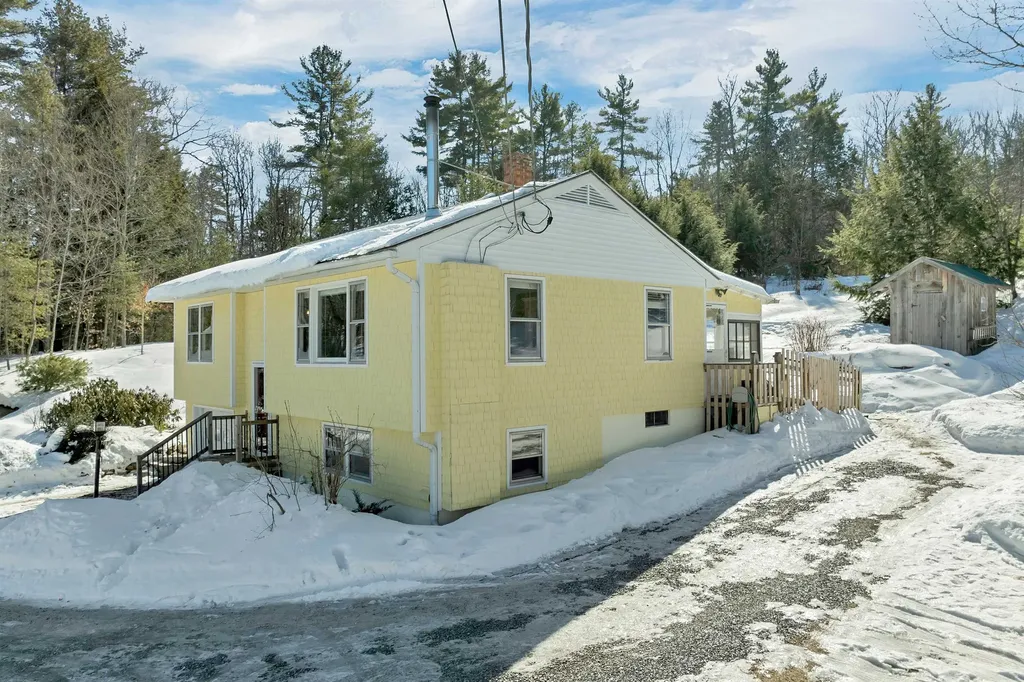 23 Pappas Road Claremont NH 03743