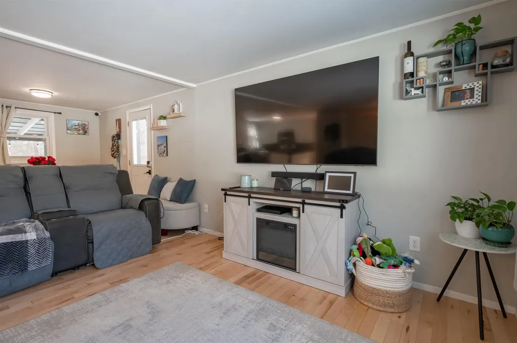 325 Pembroke Hill Road Pembroke NH 03275