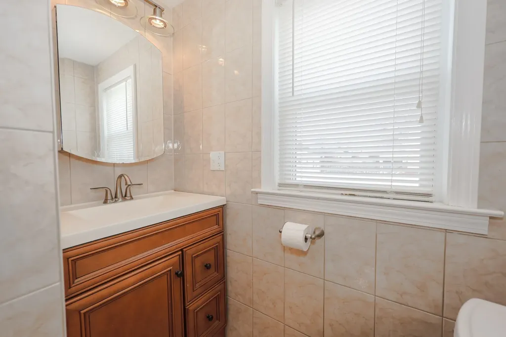 154 Manning Street Manchester NH 03103