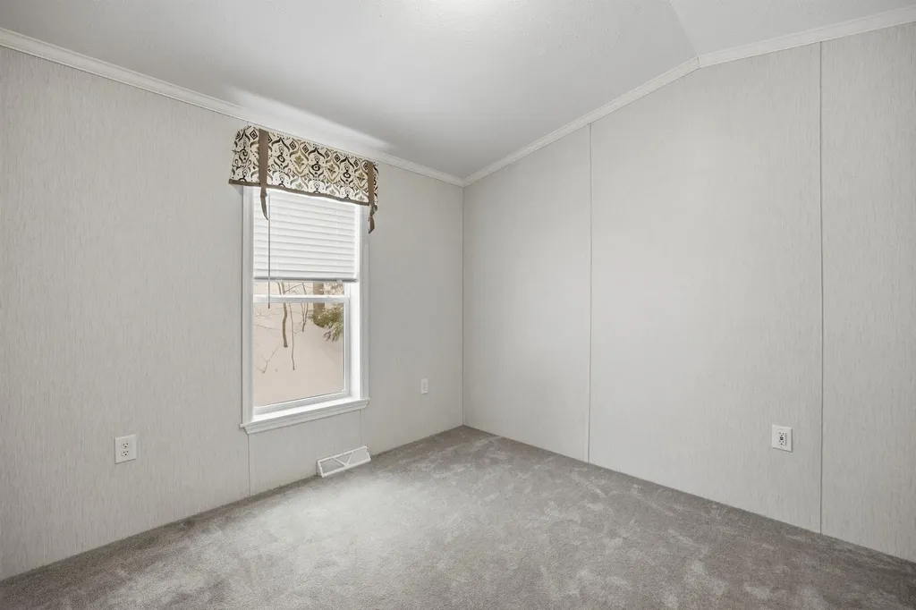 15 Sullivan Drive Allenstown NH 03275