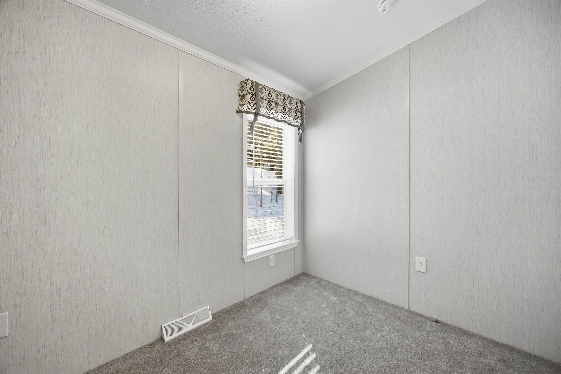 15 Sullivan Drive Allenstown NH 03275