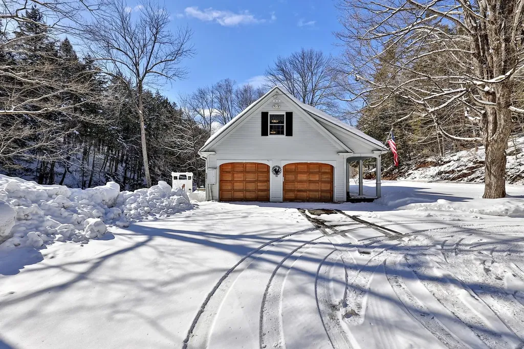 300 Route 121 Grafton VT 05146