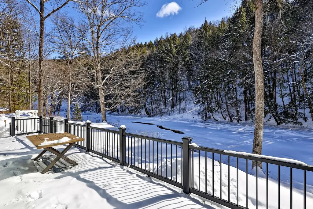 300 Route 121 Grafton VT 05146