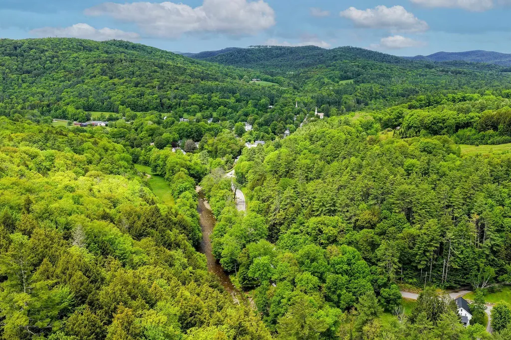 300 Route 121 Grafton VT 05146