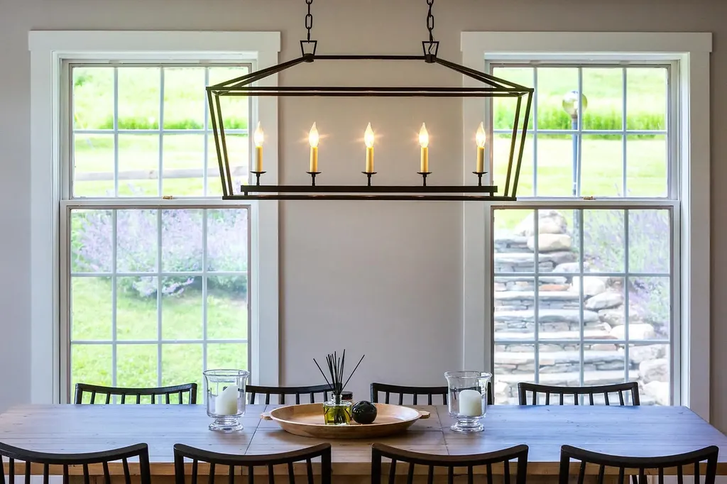 211 Abnaki Trace Hartford VT 05059