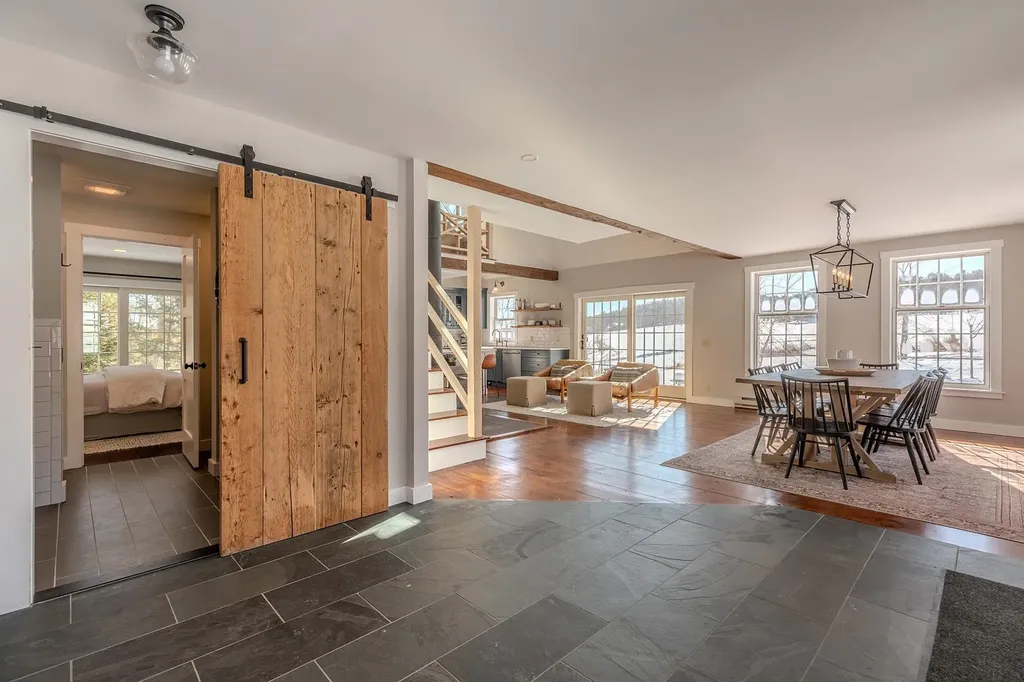 211 Abnaki Trace Hartford VT 05059