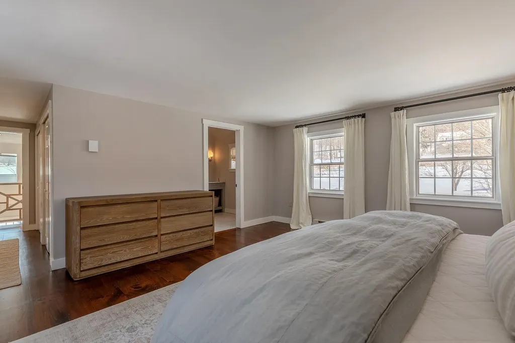 211 Abnaki Trace Hartford VT 05059