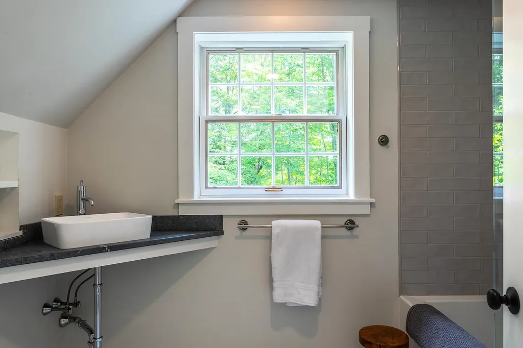 211 Abnaki Trace Hartford VT 05059